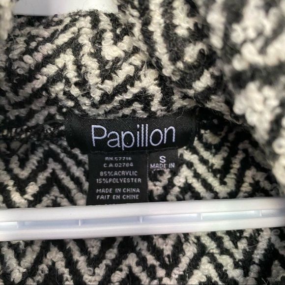 Papillon cocoon wrap thick warm sweater size small - Picture 4 of 4